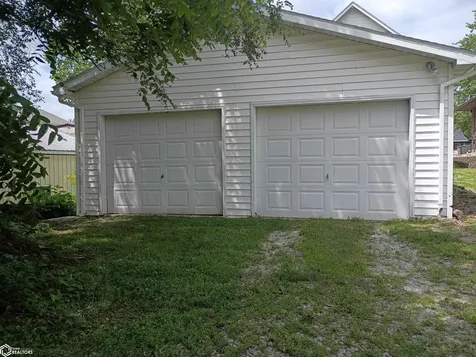1214 E Fourth Street Ottumwa IA 52501