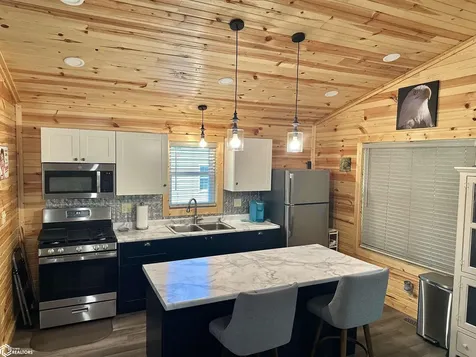 21148 Loon Trail Keosauqua IA 52565