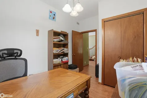 2057 Sunnyside Avenue Burlington IA 52601