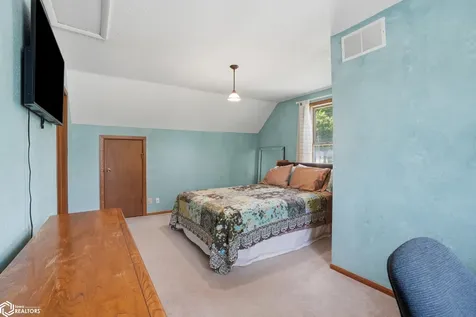 2057 Sunnyside Avenue Burlington IA 52601