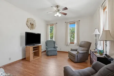 2057 Sunnyside Avenue Burlington IA 52601