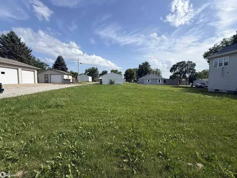 1116 High Avenue W Oskaloosa IA 52577