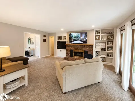11 Greenbrier Keokuk IA 52632