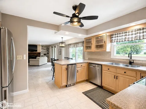 11 Greenbrier Keokuk IA 52632