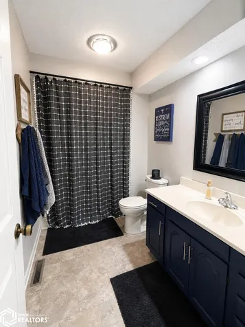 11 Greenbrier Keokuk IA 52632