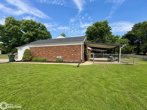 11 Greenbrier Keokuk IA 52632