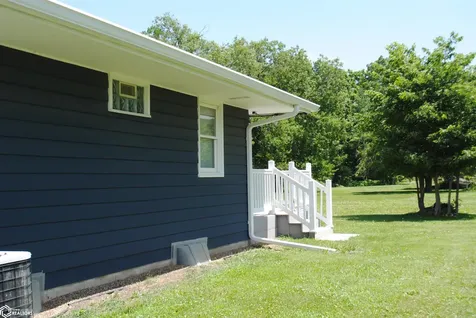901 N 12th Street Fairfield IA 52556