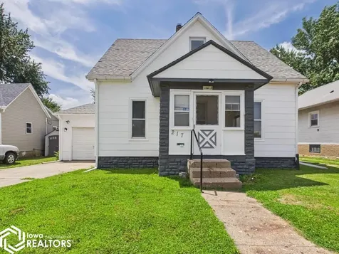 217 N Hancock Street Ottumwa IA 52501