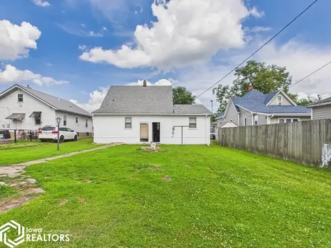 217 N Hancock Street Ottumwa IA 52501