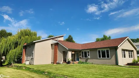 1009 Siegel Street Tama IA 52339