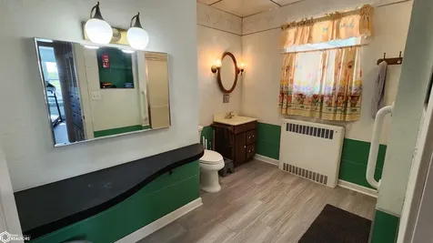 1009 Siegel Street Tama IA 52339