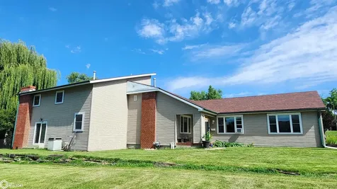 1009 Siegel Street Tama IA 52339
