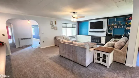 1009 Siegel Street Tama IA 52339