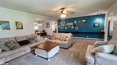 1009 Siegel Street Tama IA 52339
