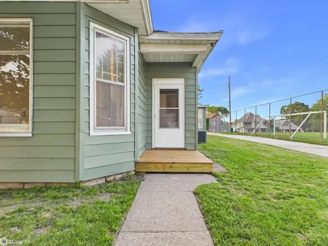 1408 Valley Street Burlington IA 52601
