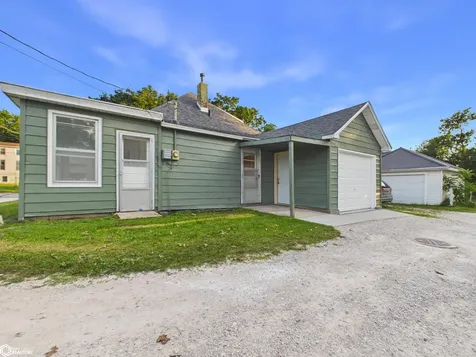 1408 Valley Street Burlington IA 52601