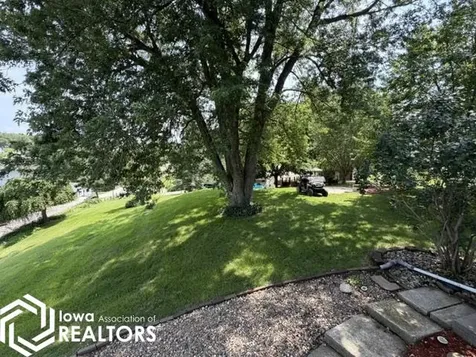 2161 S Lakeshore Drive Brooklyn IA 52211