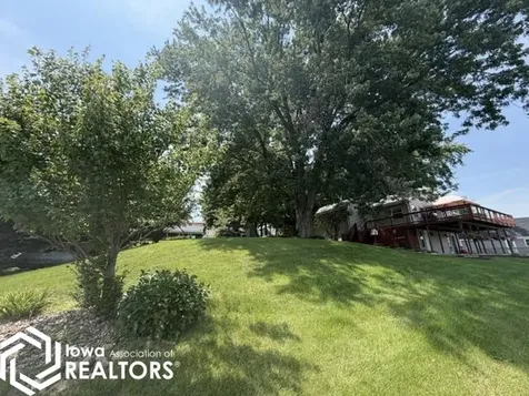 2161 S Lakeshore Drive Brooklyn IA 52211