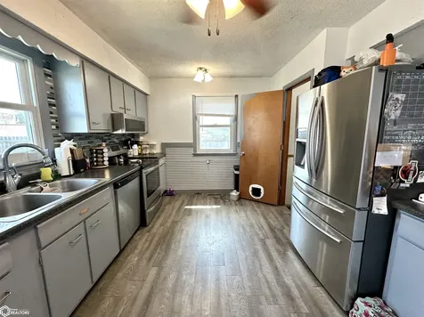 203 E Dallas Street Montezuma IA 50171