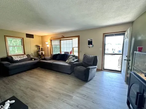 203 E Dallas Street Montezuma IA 50171