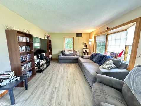 203 E Dallas Street Montezuma IA 50171