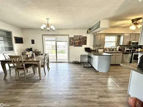 203 E Dallas Street Montezuma IA 50171