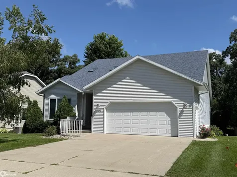 1102 S 12th Avenue W Newton IA 50208