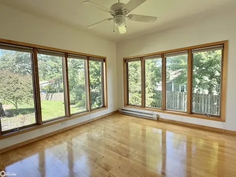 1102 S 12th Avenue W Newton IA 50208