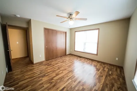 1842 S Rhode Island Court Mason City IA 50401