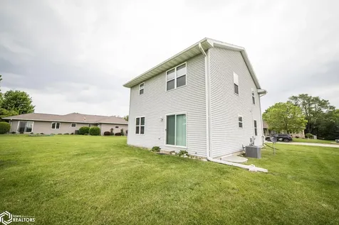 1842 S Rhode Island Court Mason City IA 50401