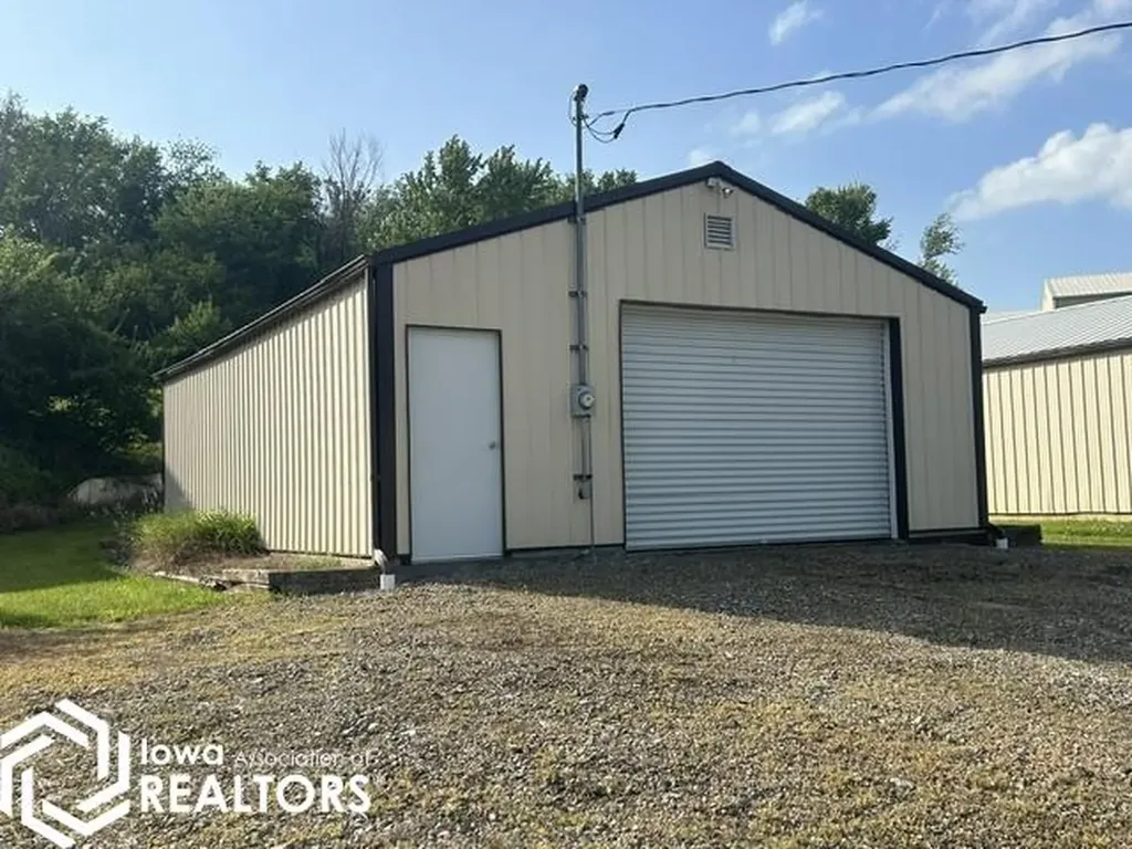 313 Hillcrest Ridge Montezuma IA 50171