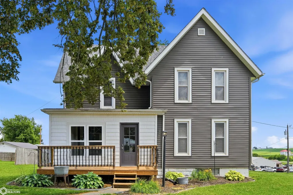 614 Grace Street Gladbrook IA 50635