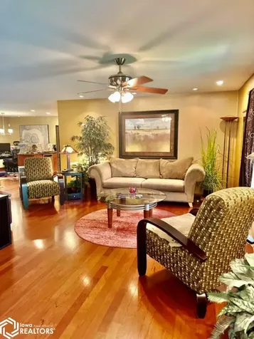 312 Sunrise Lane Burlington IA 52601