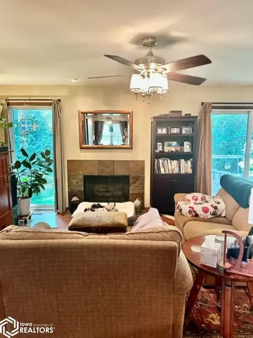 312 Sunrise Lane Burlington IA 52601