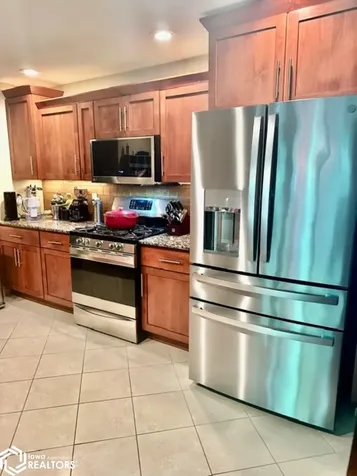 312 Sunrise Lane Burlington IA 52601