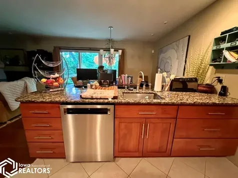 312 Sunrise Lane Burlington IA 52601
