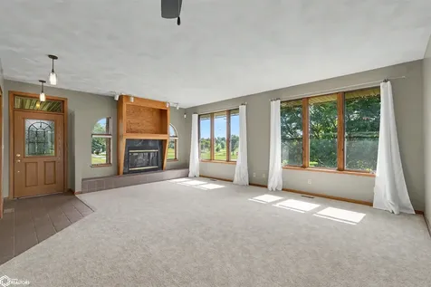 1702 Westwood Drive Marshalltown IA 50158