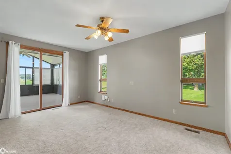 1702 Westwood Drive Marshalltown IA 50158