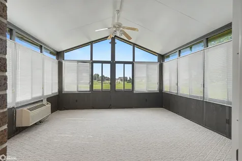 1702 Westwood Drive Marshalltown IA 50158