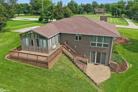1702 Westwood Drive Marshalltown IA 50158