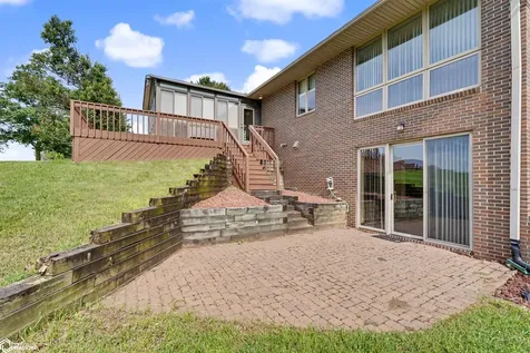 1702 Westwood Drive Marshalltown IA 50158