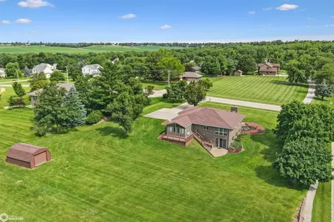 1702 Westwood Drive Marshalltown IA 50158