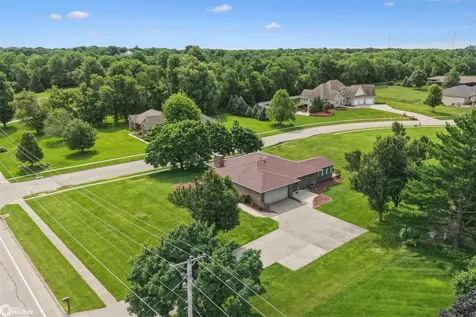 1702 Westwood Drive Marshalltown IA 50158