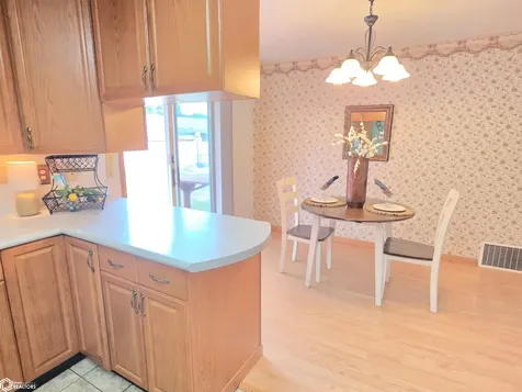 254 Parkridge Drive Mason City IA 50401