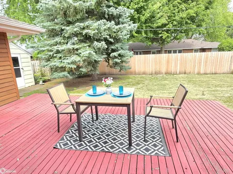 254 Parkridge Drive Mason City IA 50401
