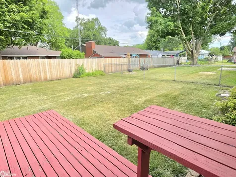 254 Parkridge Drive Mason City IA 50401