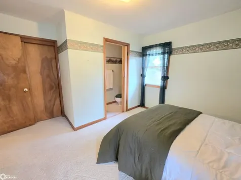 254 Parkridge Drive Mason City IA 50401