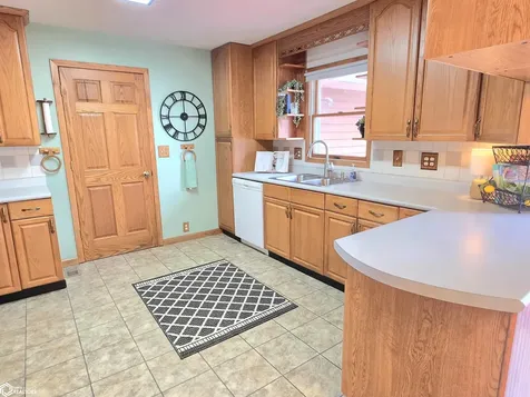 254 Parkridge Drive Mason City IA 50401