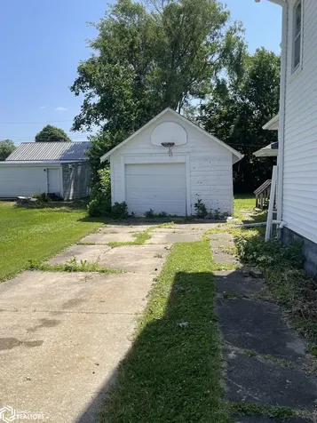 1026 Summer Street Grinnell IA 50112
