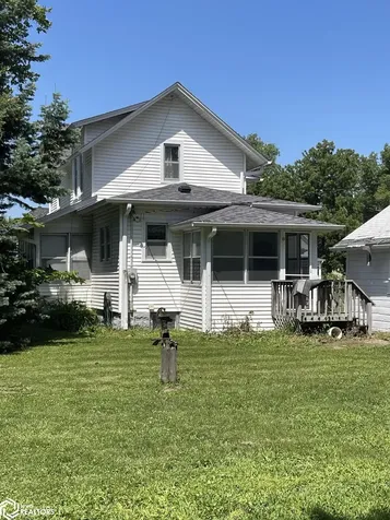 1026 Summer Street Grinnell IA 50112